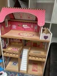 Domek drewniany dla lalek + mebelki