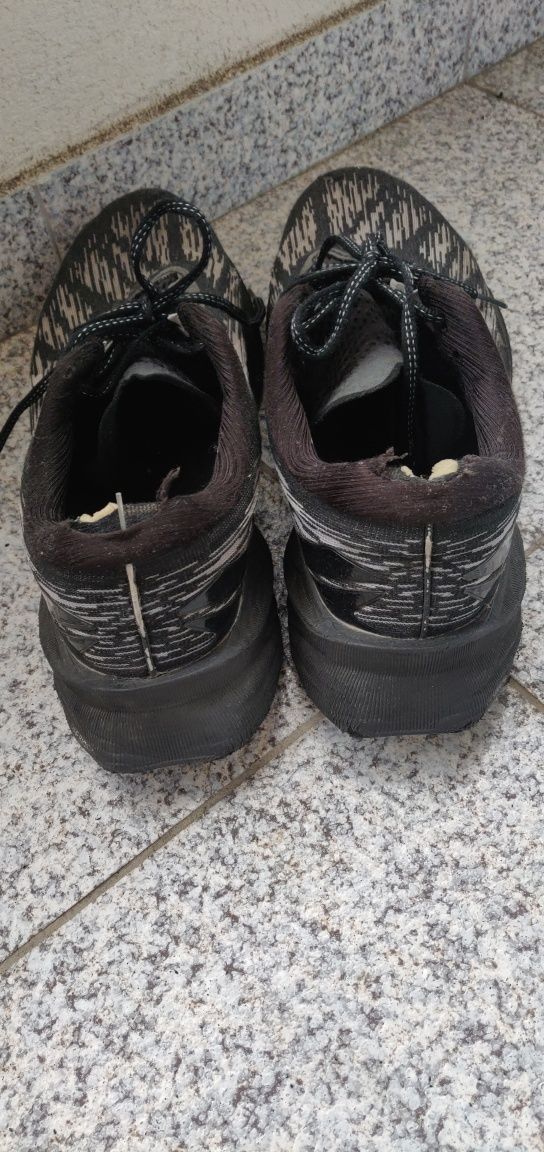 ASICS NovaBlast 3