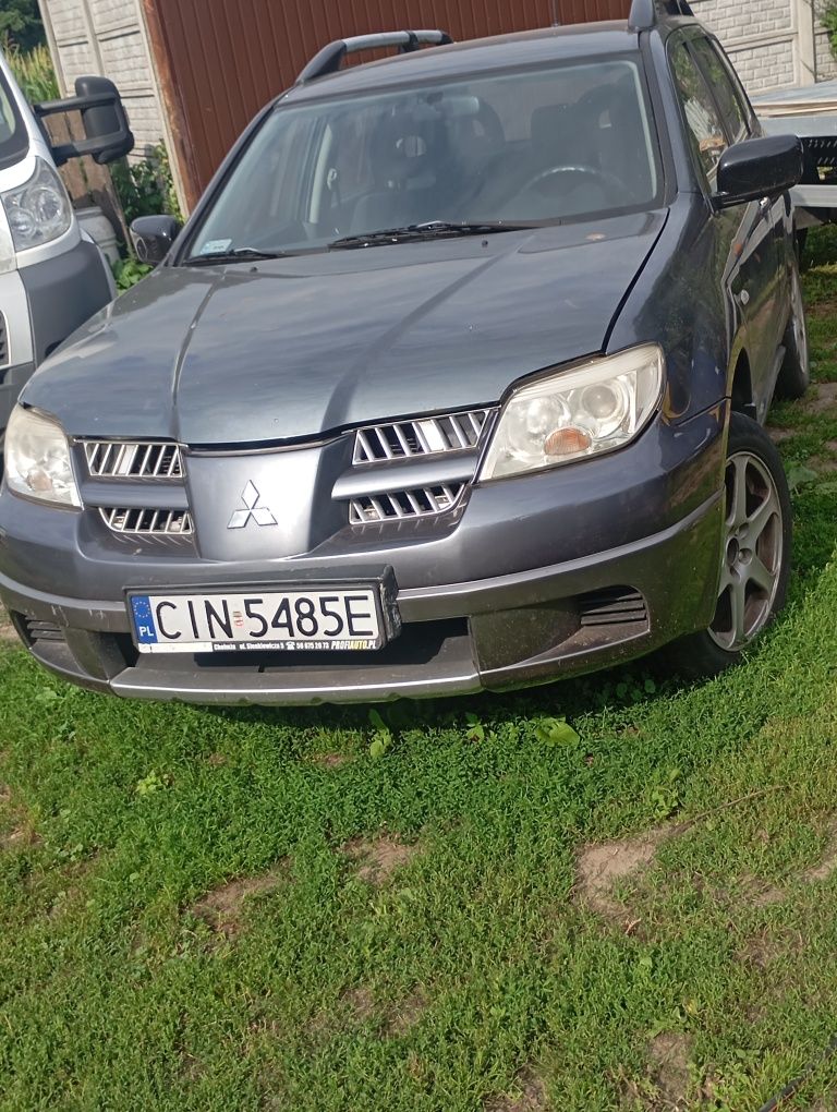 Mitsubishi Outlander 2.0 benzyna 2006 klima