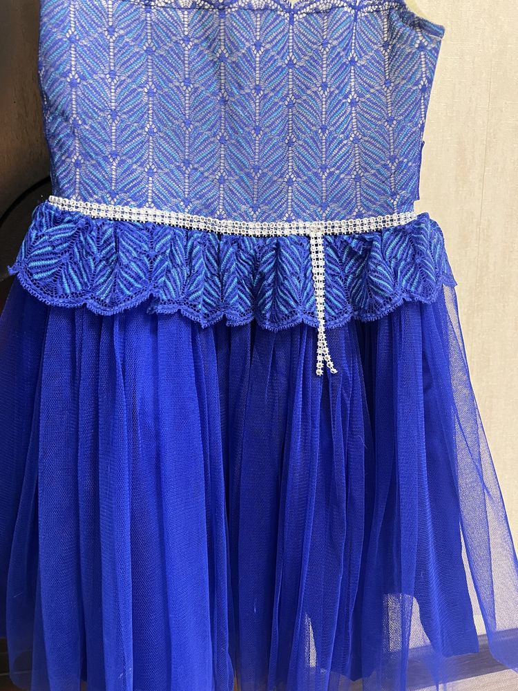Фирменное нарядное платье на девочку 5 6 лет Tais 116 см