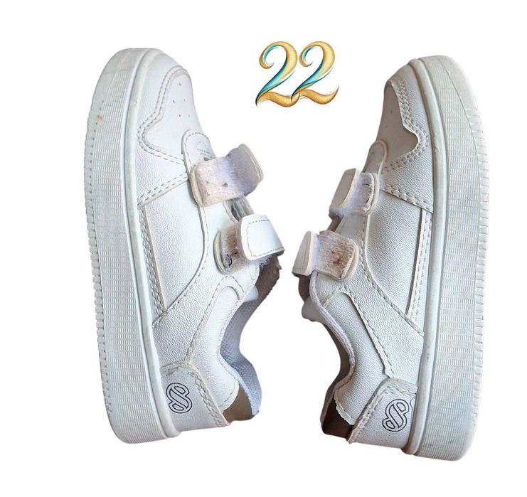Sapatilhas Brancas 22