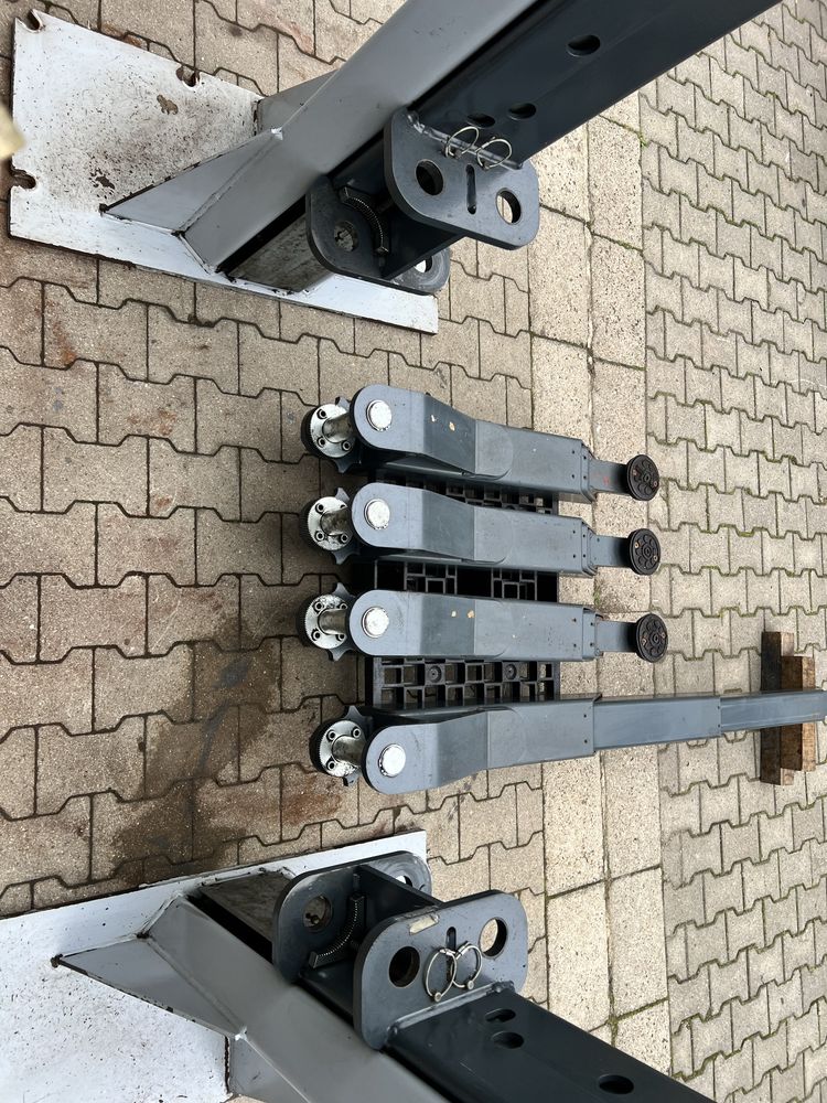 Podnośnik dwukolumnowy Maha 5T busy