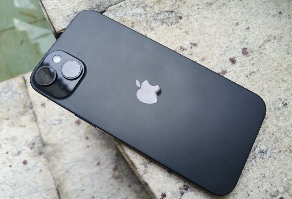 Iphone 15 com 1 mes de uso