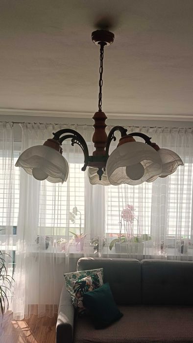 Żyrandol 5 kloszowy