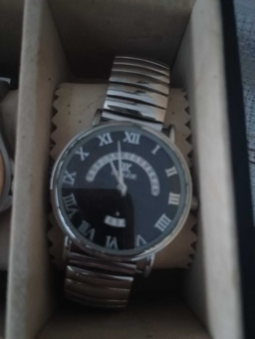 Relógio homem em ótimo estado a funcionar