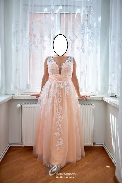 Suknia Ślubna kolor brzoskwiniowy