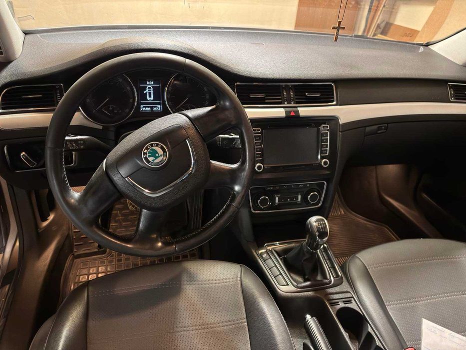 Skoda Superb 2012