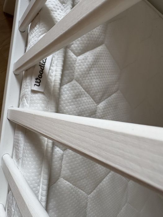 Łóżeczko dzieciece Woodies z materacem