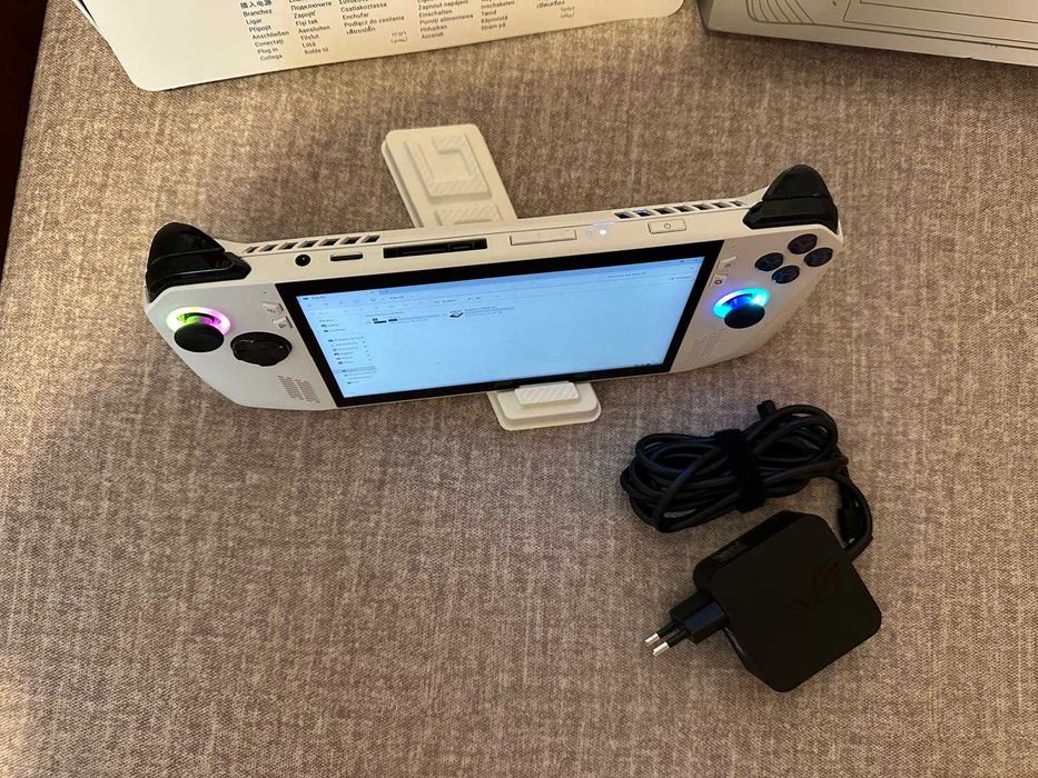 Asus Rog Ally Z1 Extreme c/Garantia - Cartão SD 256GB - Bolsa