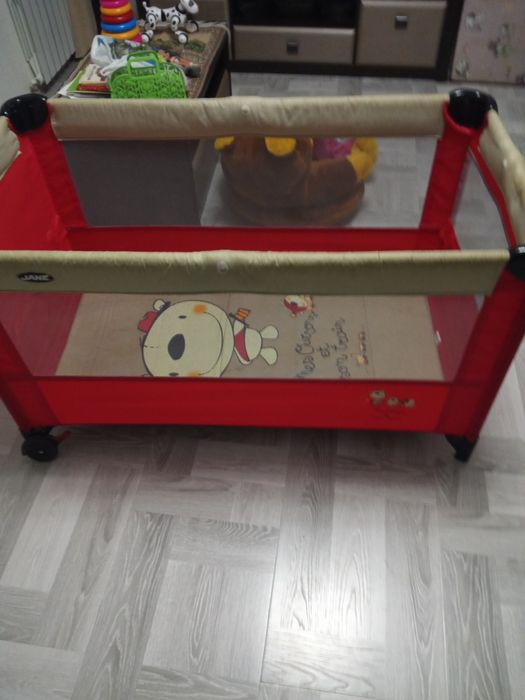 Ліжко - манеж  розкладне.