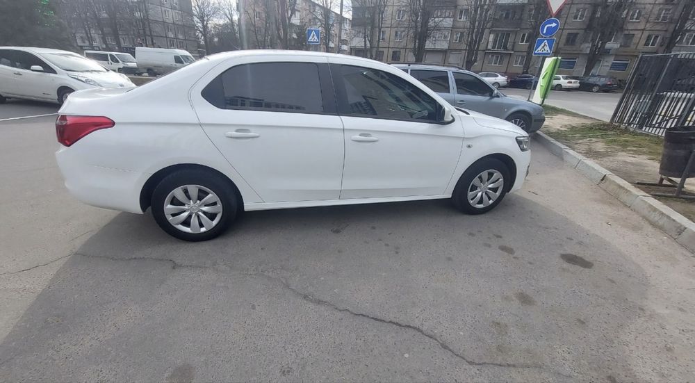Citroen c elysse 2018р. 1.2 газ. Стан дуже добрий.