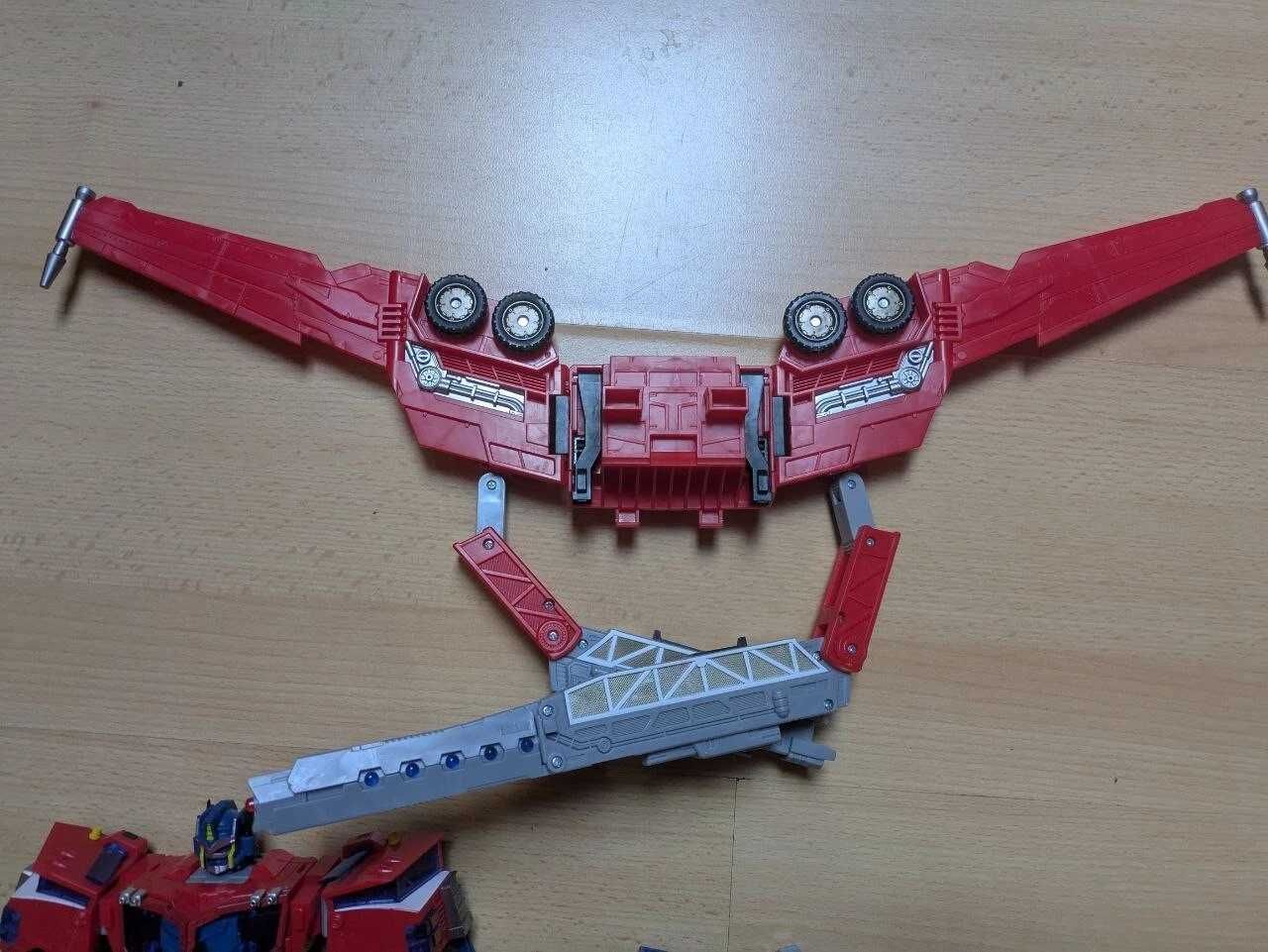 Transformers TR-02 Optimus Prime Commander of Stars Galaxy Convoy