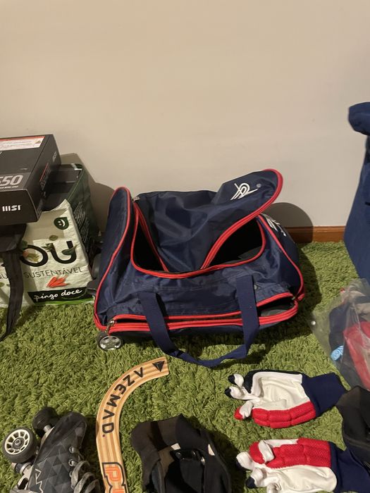 Vendo equipamento de hóquei