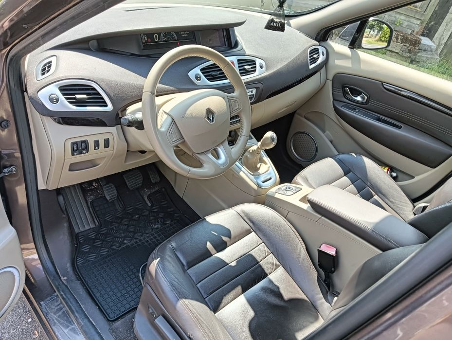 Renault grand scenic 2010r bogato wyposażony