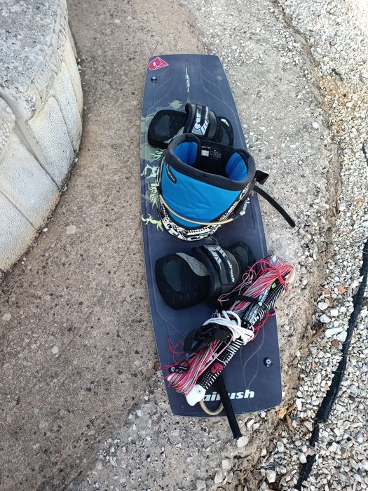 URGENTE - Prancha de kiteboarf usada