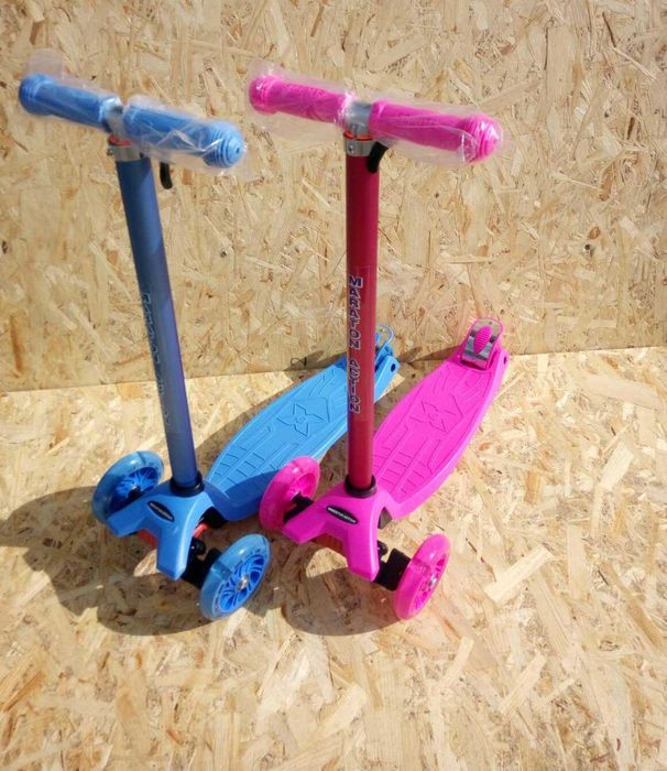 Продам самокат Maraton Action триколісний до 40 кг