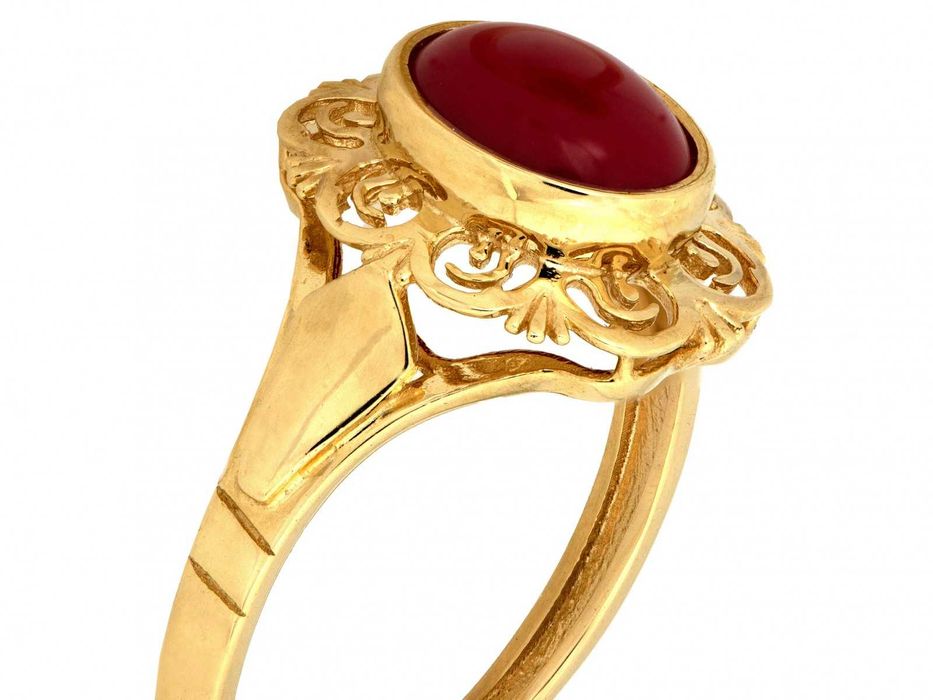 Pierścionek złoty z owalnym koralem w ażurowej oprawie PR 585