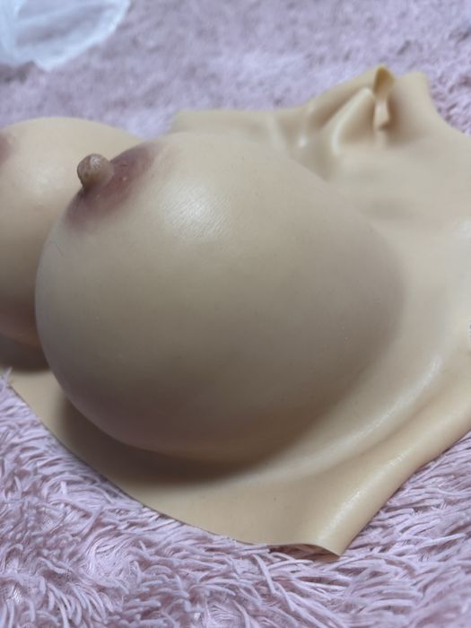 Силиконовая грудь легкая новая