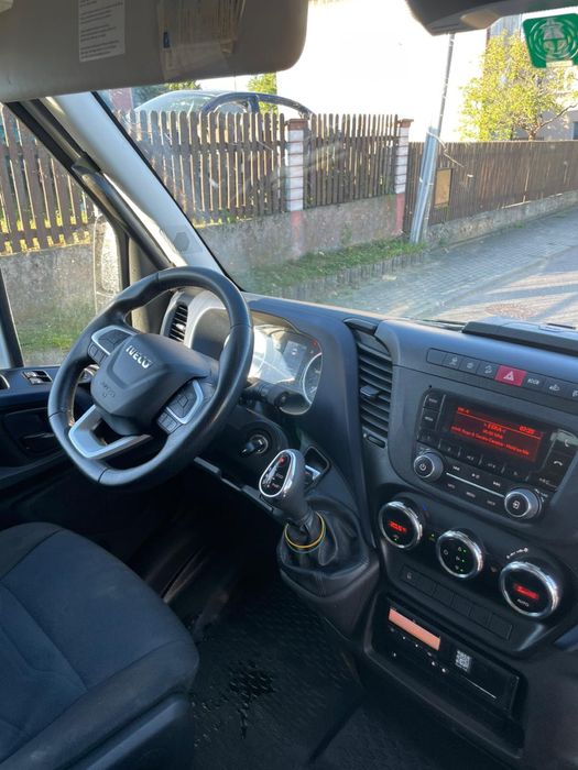 Do wynajecia autolaweta iveco wypozyczalnia lawet laweta wynajem