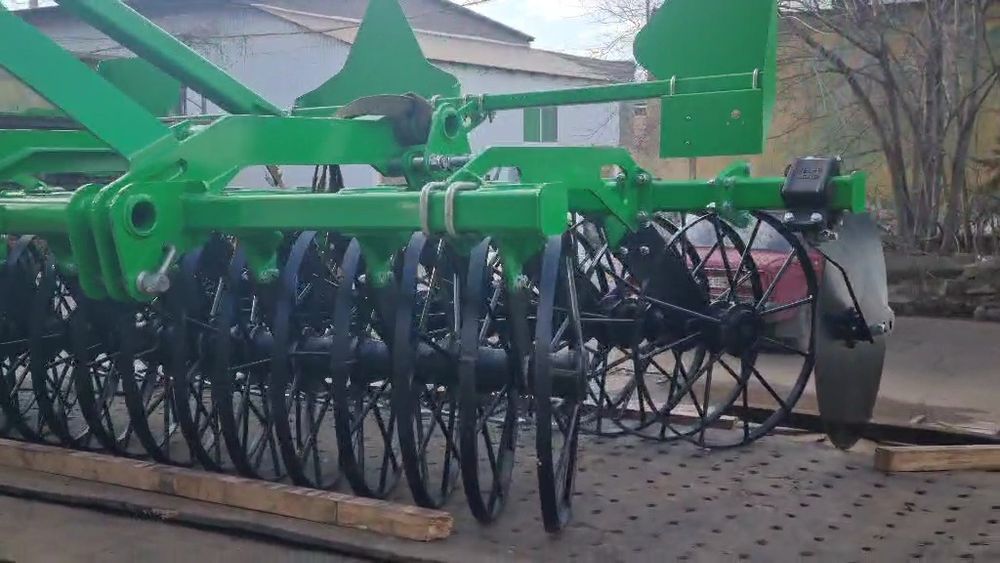 Колісниця 3 Агрегат грунтообробний Велес Агро