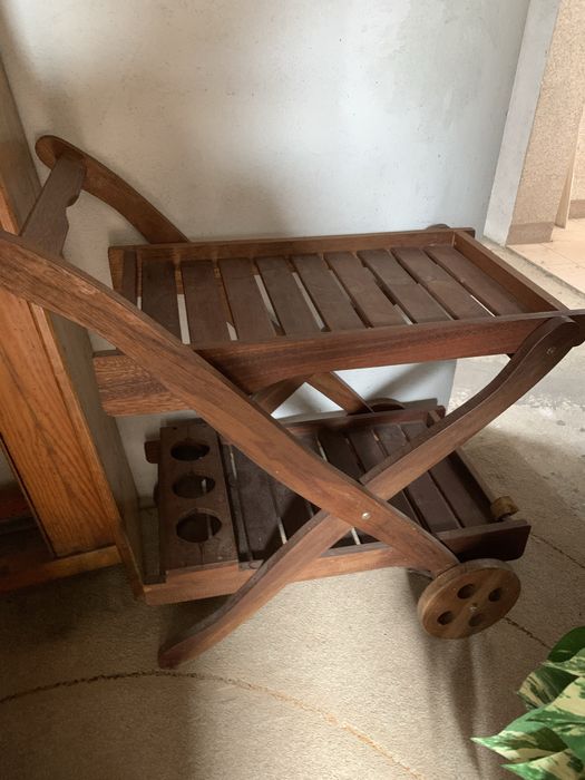 Vende-se carro de bebidas