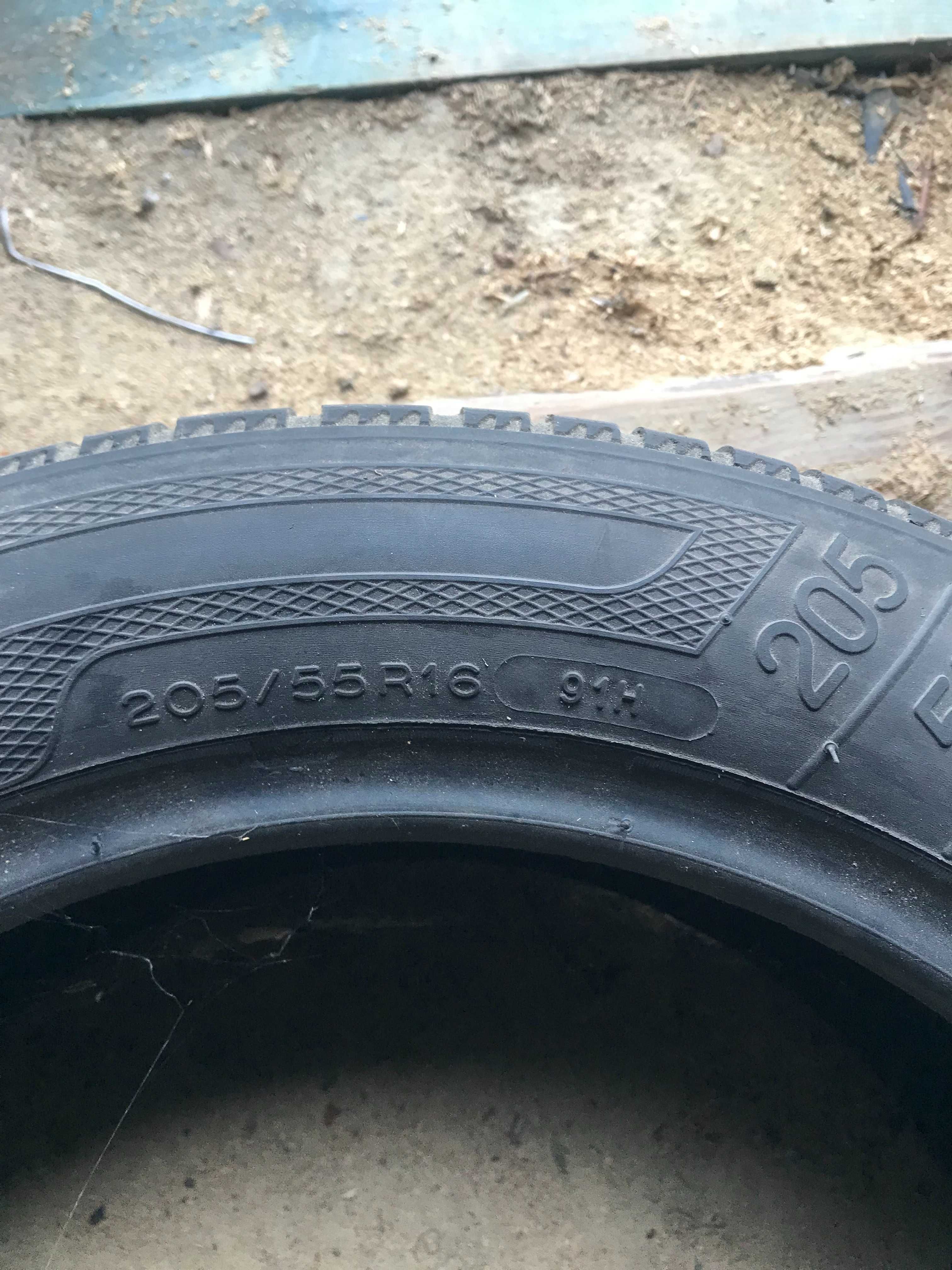 Шини Зима 7-6мм 205/55 R16 KLEBER  KrisAlp HP2 б/в