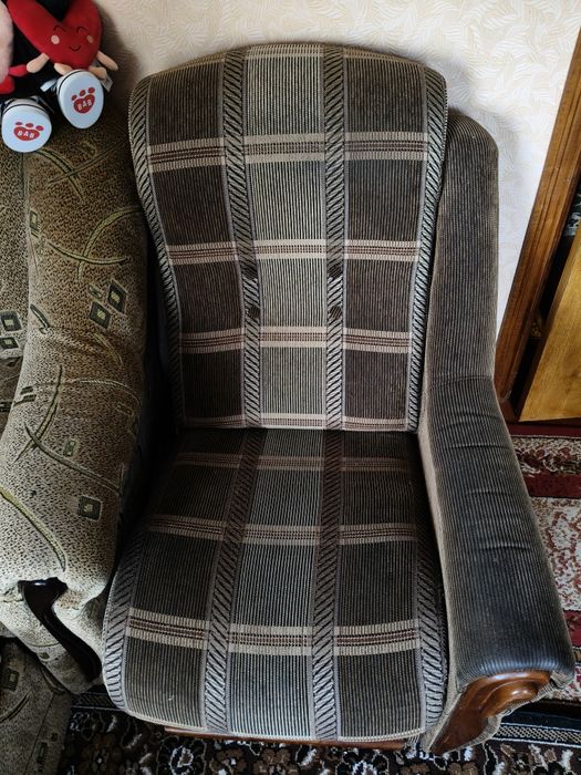 Крісла у вітальню/ спальню 600 грн за два