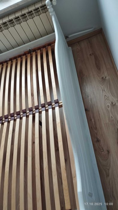 Łóżko drewniane 180x200 z materacem