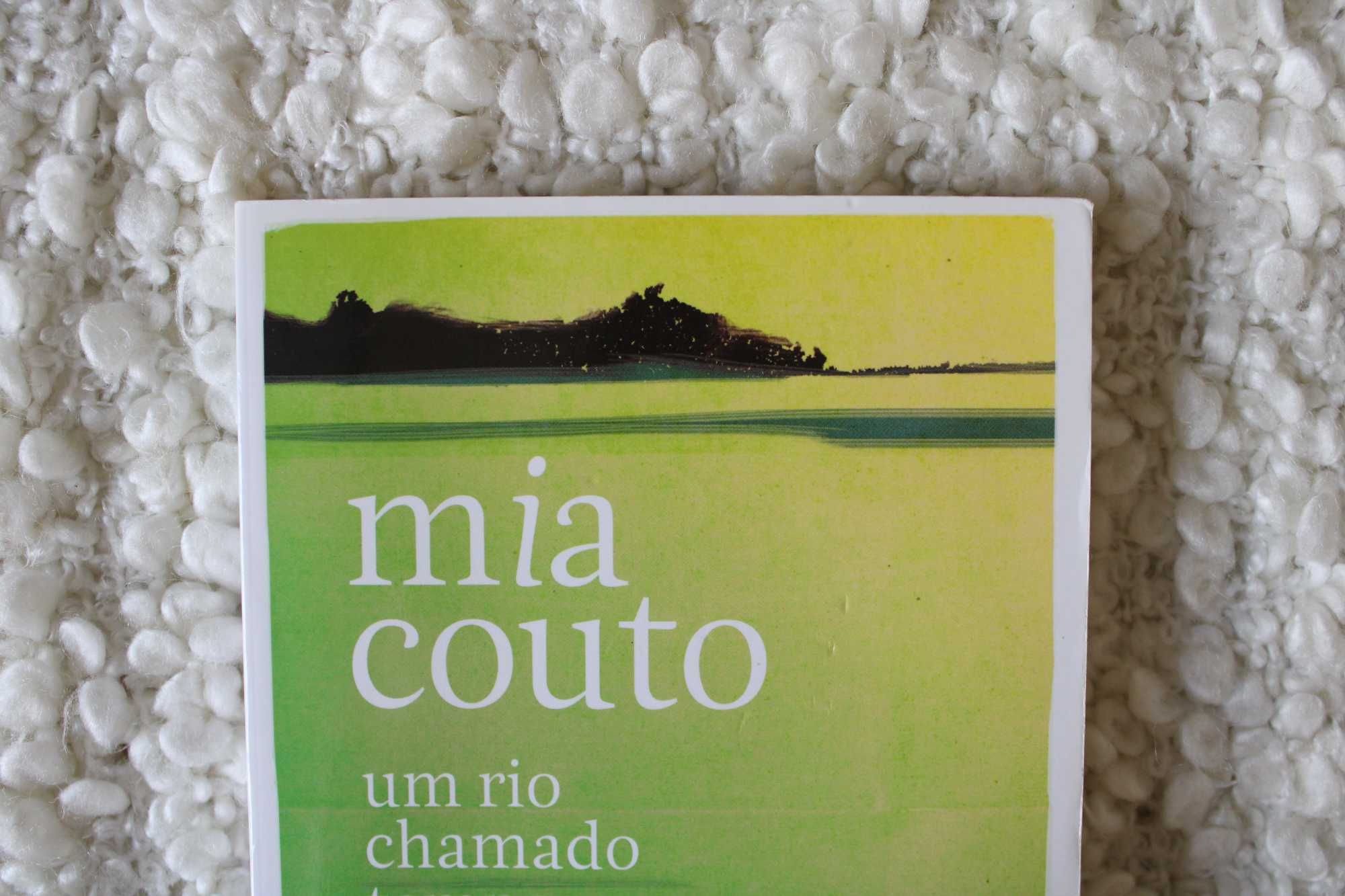 Livro Um rio chamado terra, uma casa chamada tempo de Mia Couto