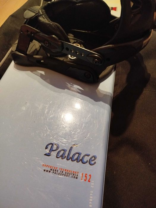 Deska snowboardowa z butami