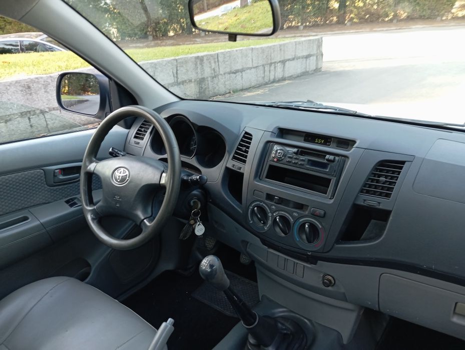 Toyota Hilux 2.5 d4d 3 lugares ano 2006