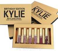 Набір рідких помад Kylie Birthday Edition.