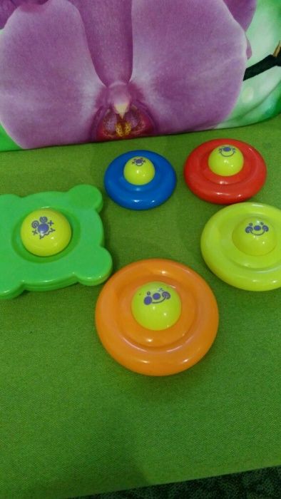 Іграшка пірамідка