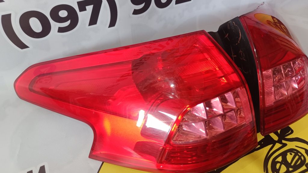 Ліхтар задній лівий правий Citroen C5-ІІІ SW 07-11р 9681074080