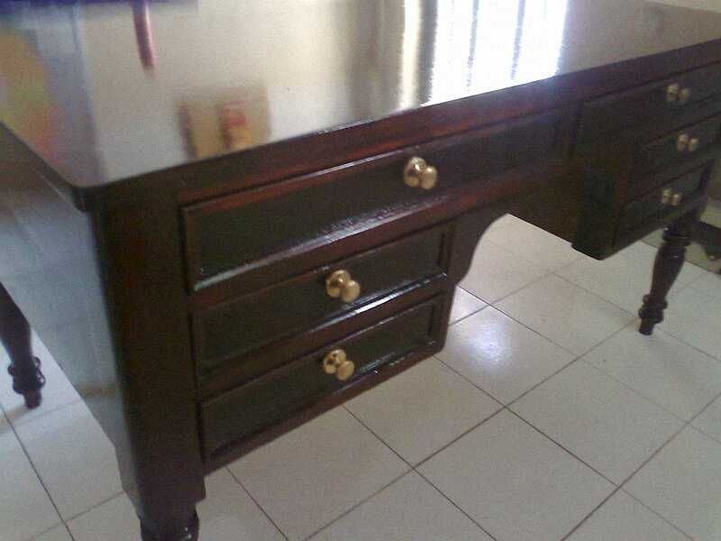 Secretária Romântica muito antiga, de grande formato