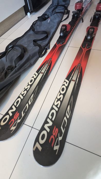 Narty Rossignol kijki i pokrowiec
