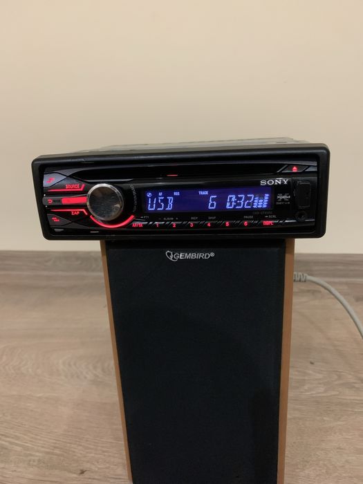 SONY CDX-GT450U Магнітола