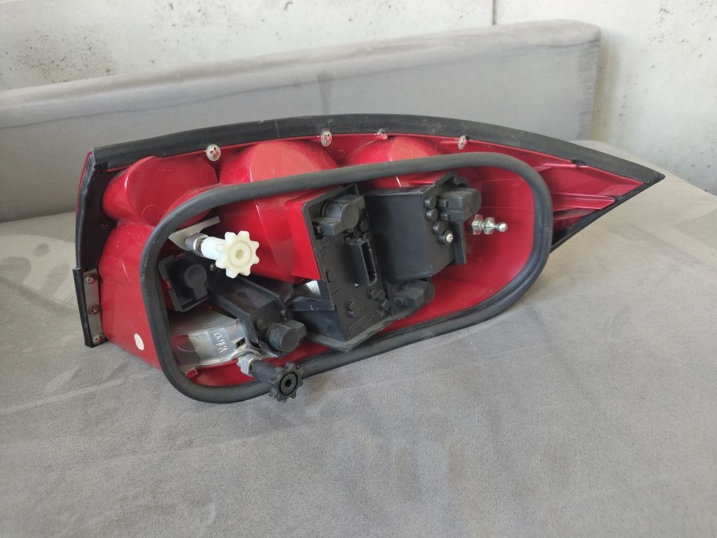 Lampa lewa lewy tył Audi TT 8N MK1 europa