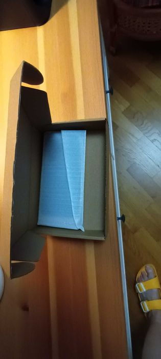 Etui magnetyczne do telefonów Samsung