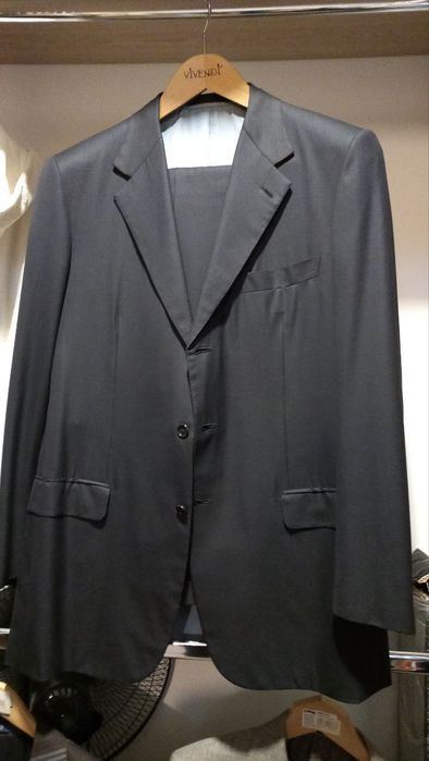 Продам брендові чоловічі костюми Brioni.6000грн.розмір 52L