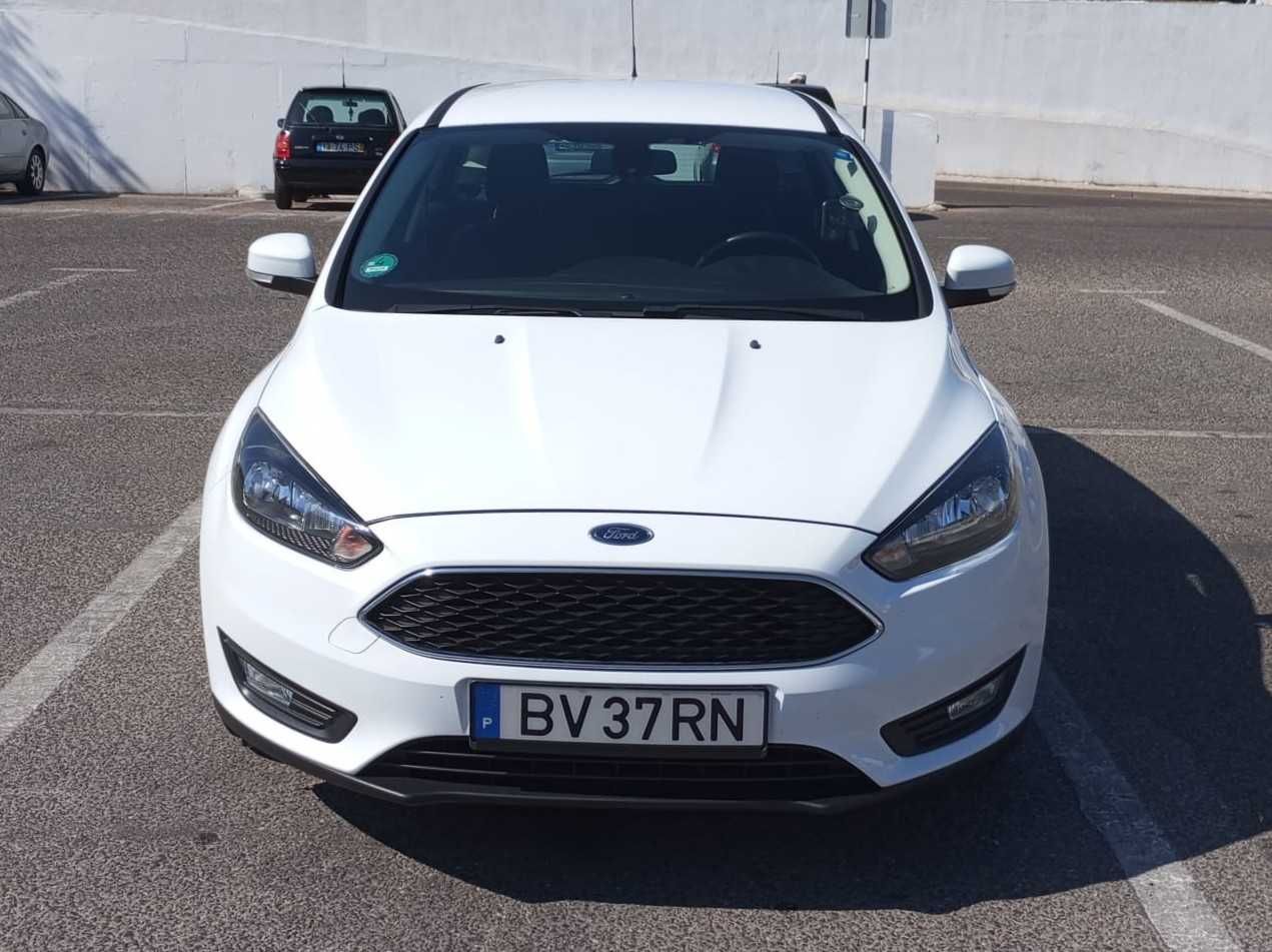 Ford Focus 1.0 EcoBoost com Histórico de Manutenção