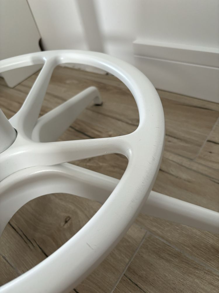 Ikea Lidkullen stołek krzesło taboret hoker biały