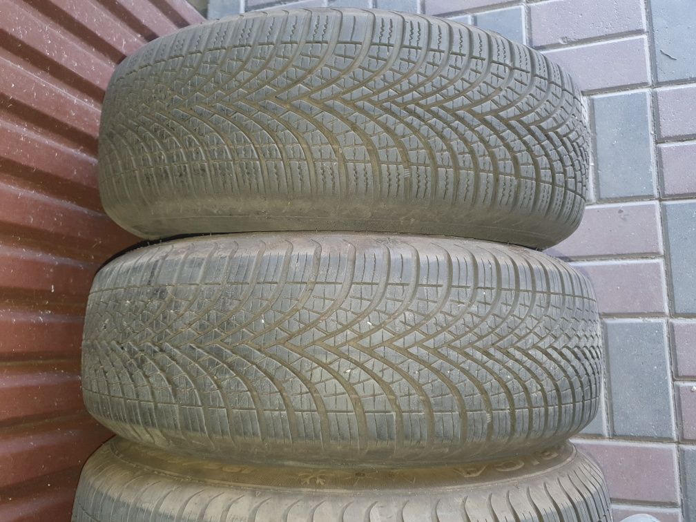 Cztery Opony Dębica Navigator 3. 195/65/15 z felgami 5x100i