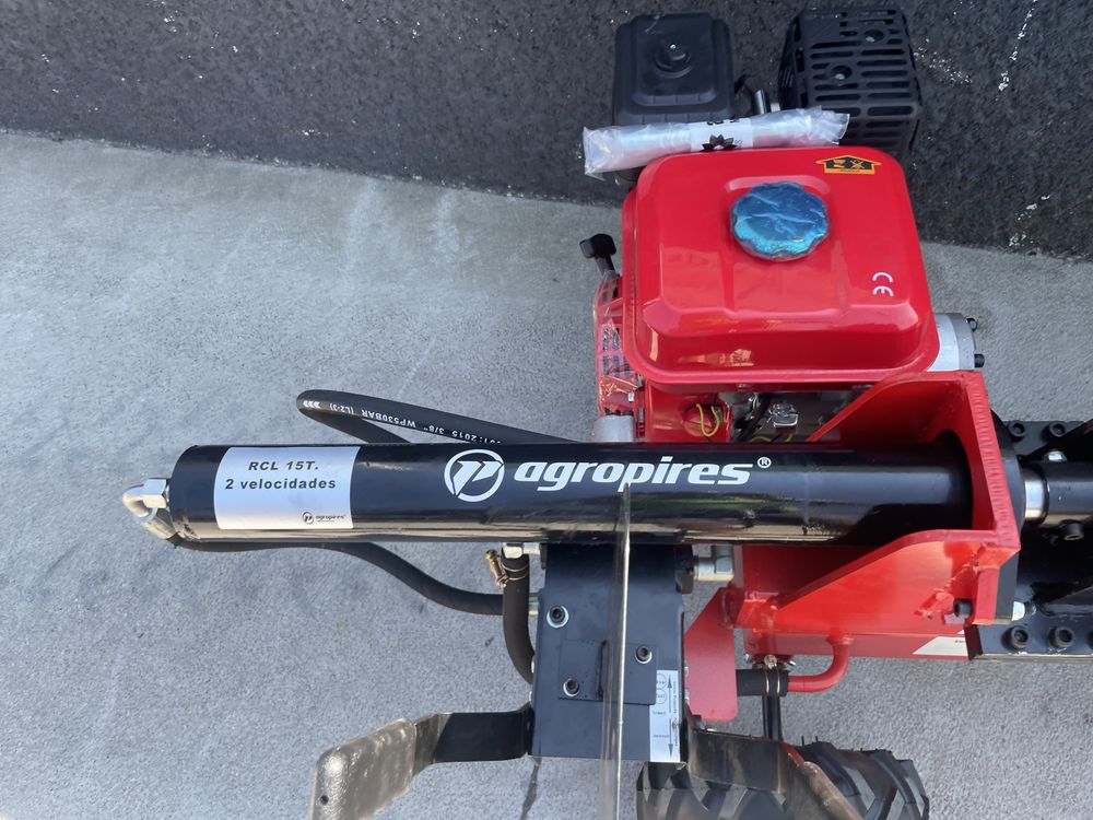 RAchador de lenha a gasolina 15 ton.