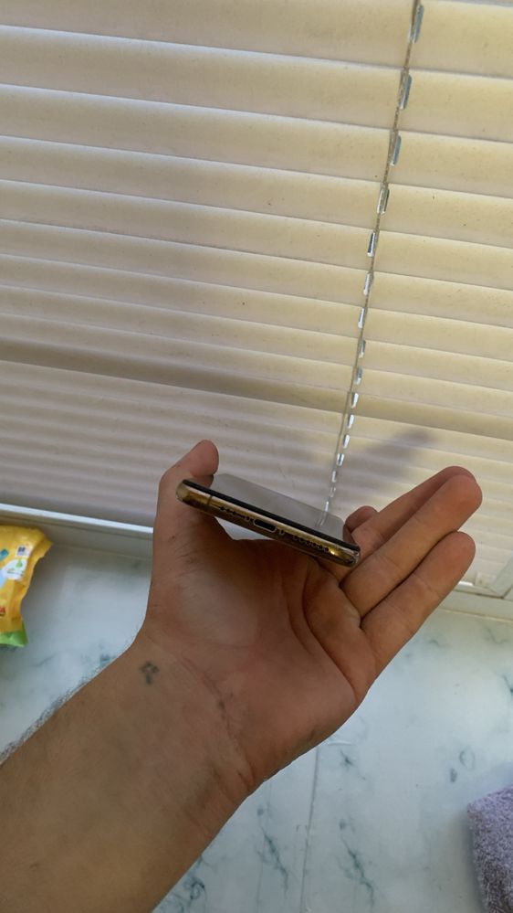 Iphone xs.