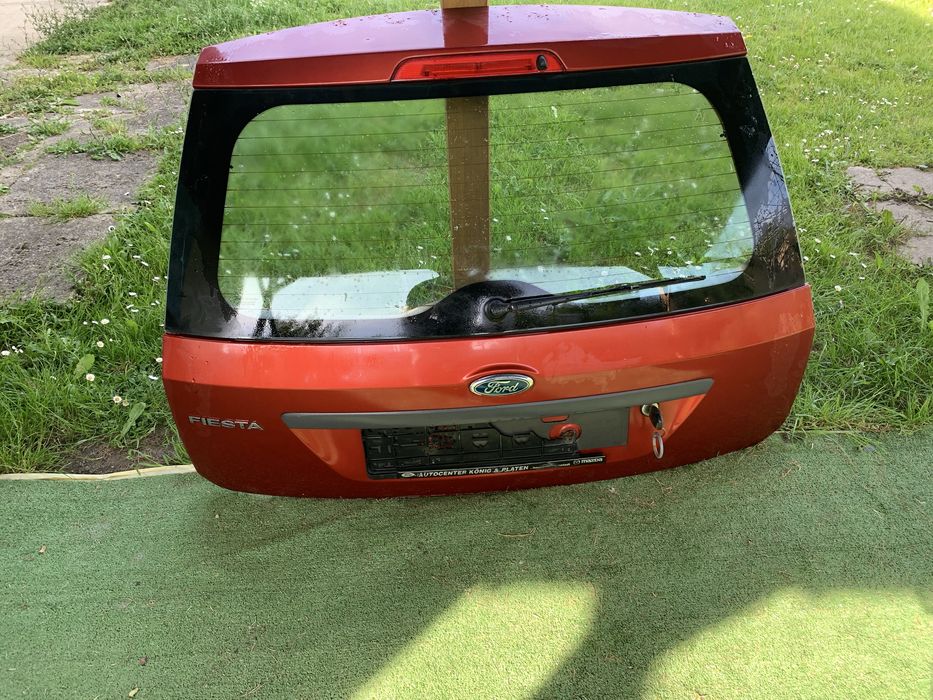 Tylnia klapa Ford fiesta bagażnik