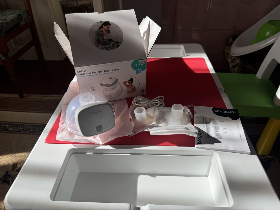 Молоковідсмоктувач акумуляторний BabyOno  SHELLY вільні руки