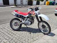 Honda XR 600 origem e bem tratada