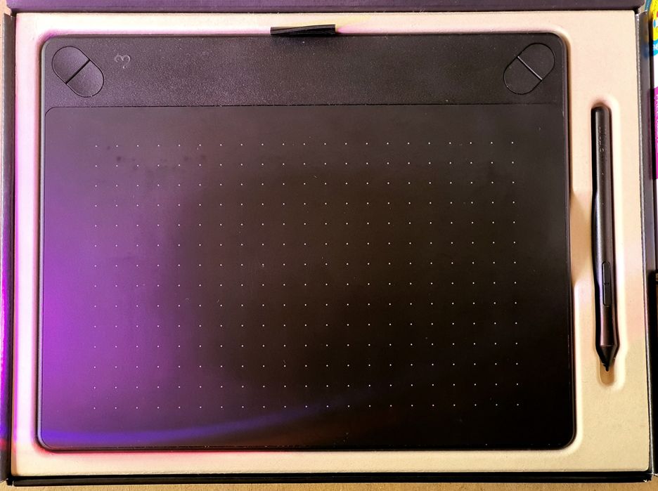 Wacom Intuos comic розмір M графічний планшет