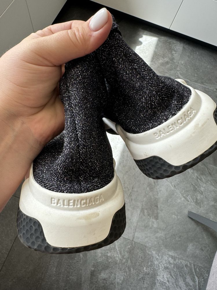 Кроссовки balenciaga оригинал в идеале мега удобные